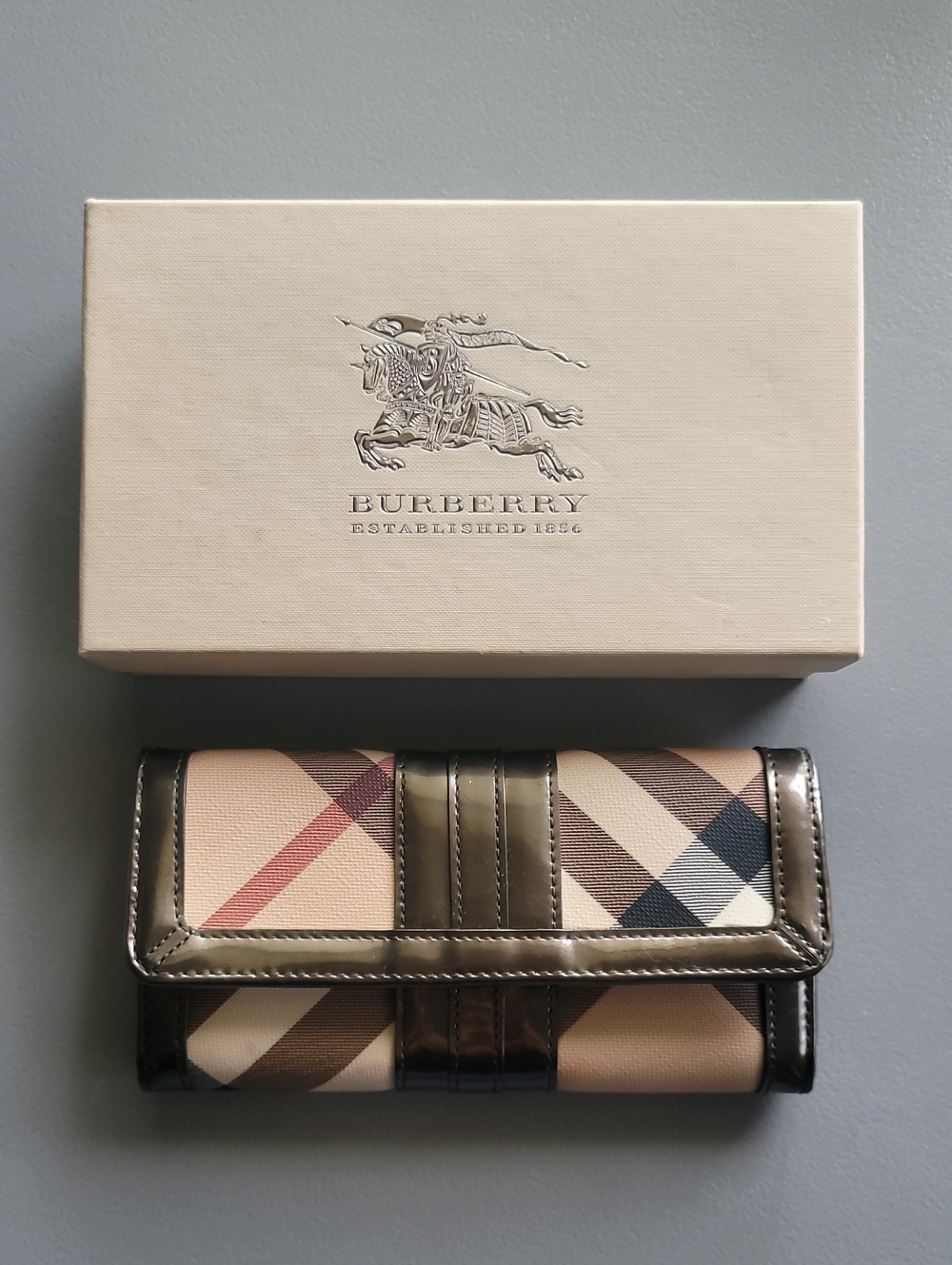 Burberry Penrose Continental Wallet
